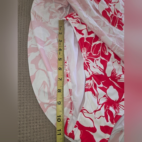 Liz Claiborne women's size 14 one-piece swimsuit - Picture 11 of 16